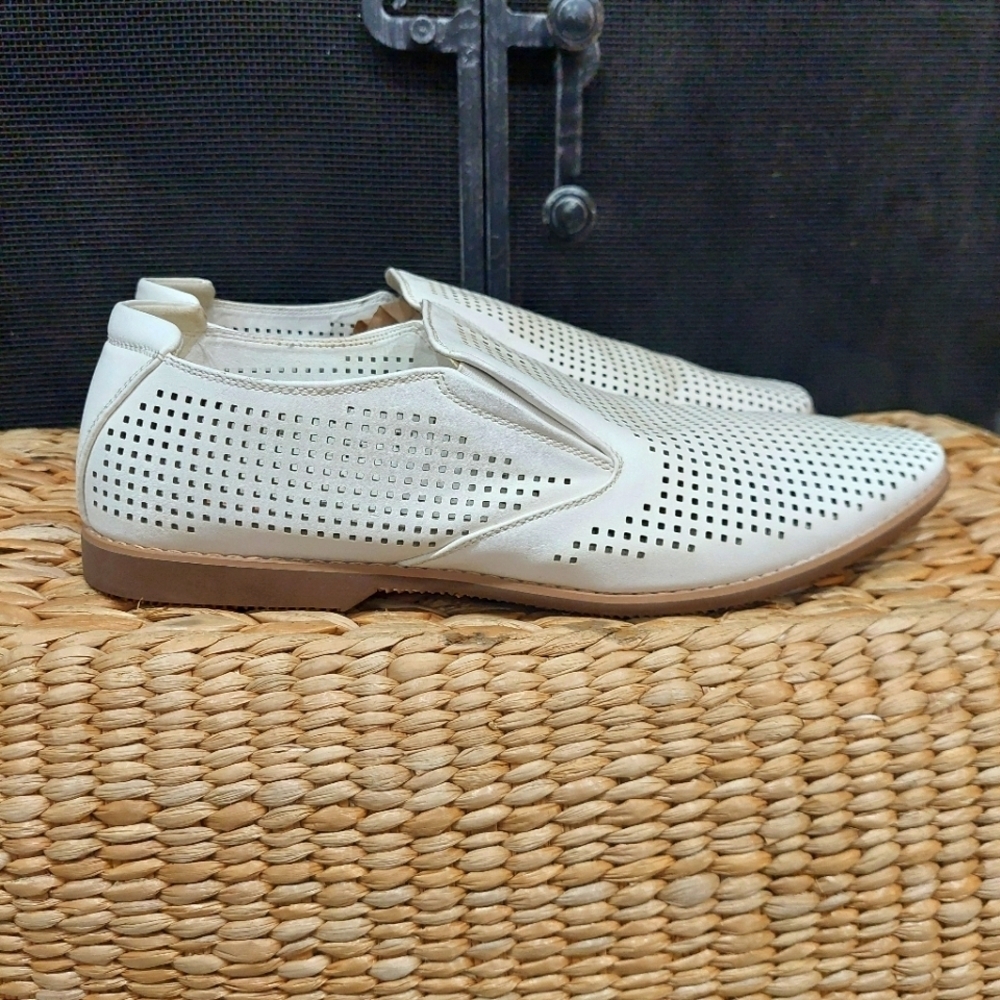 GBX Casual White Sandals Slip-on Loafer Men's Sz 11.5M